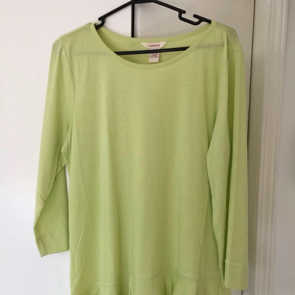 L - Sundance - Bottom Ruffle 3/4 sleeve top - NWOT